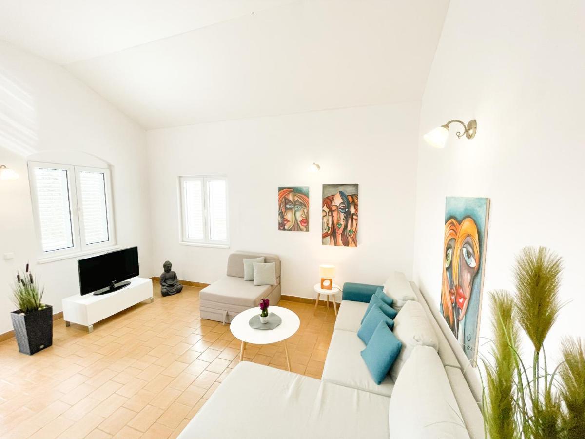 Spacious Apartment Amaros Korcula Town Exterior photo